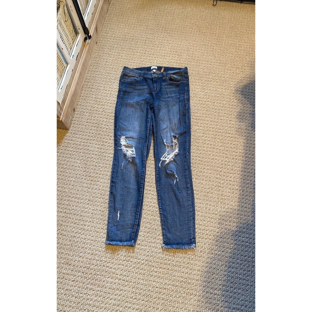 Sneak peek jeans Size 9 Lowrise - Picture 1 of 9